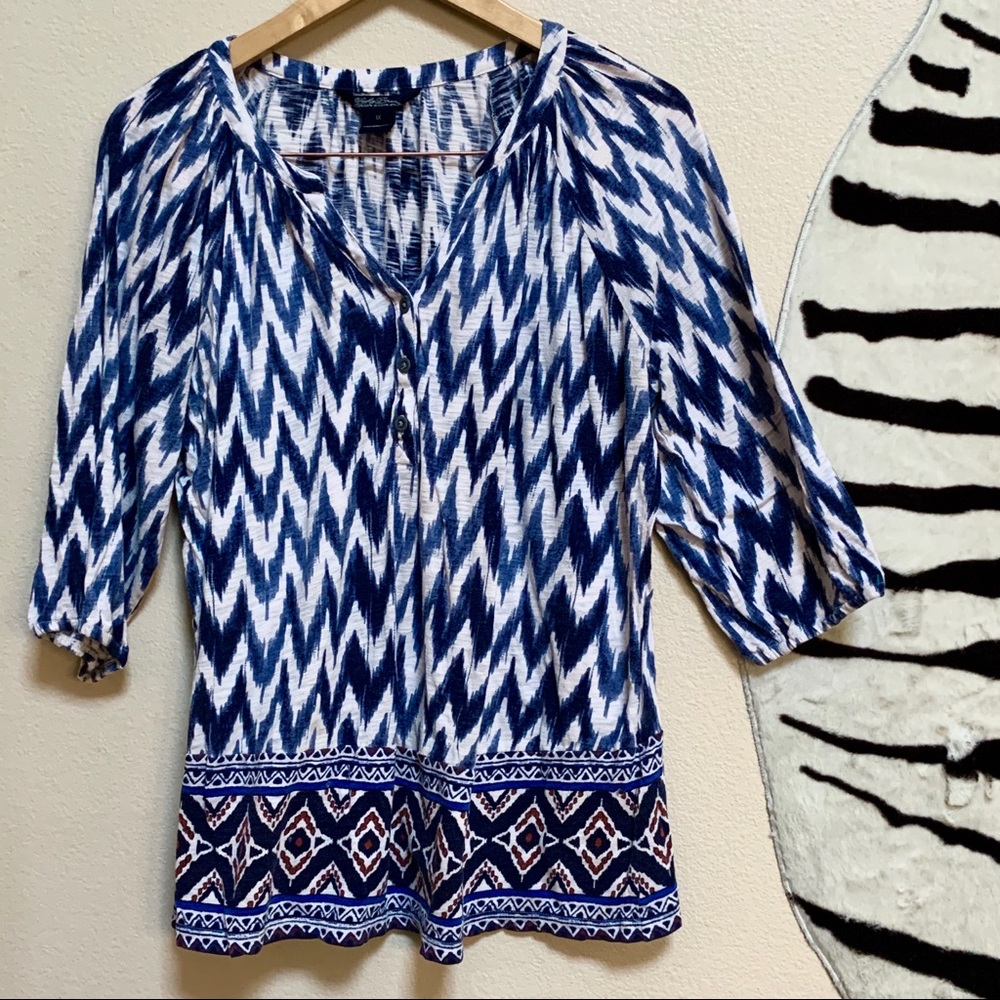 LUCKY BRAND TOP with 3/4 sleeves in shades of blue